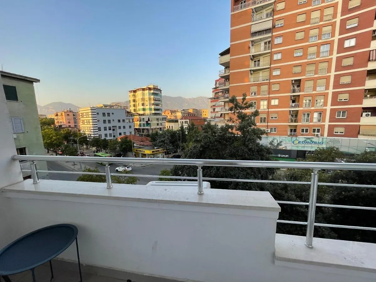 Andys Rooms Hotel Tirana 0*,